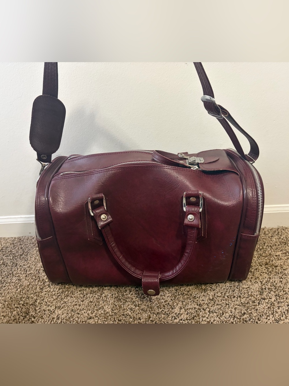 Vintage American Tourister Burgundy Leather Look Doctor Bag Weekender Overnight